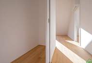 VILLA AUHOF - ELEGANTER NEUBAU IM DACHGESCHOSS - Raum, Licht und Lebensqualität in Bestlage!