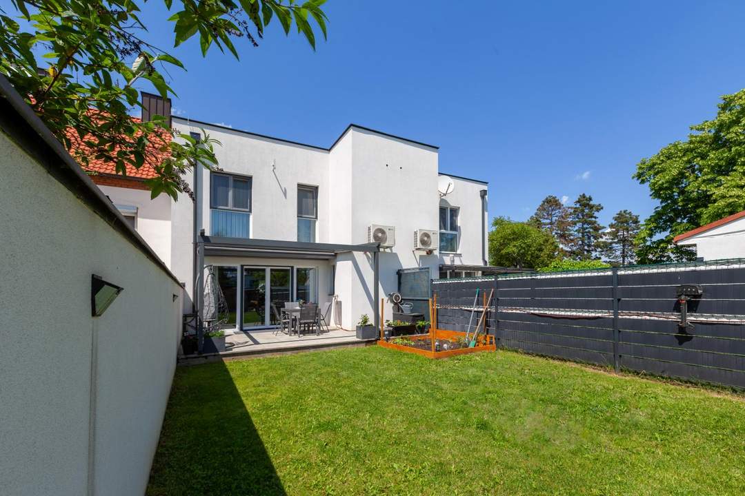 “Ankommen, wohlfühlen, leben – Ihr modernes Zuhause mit Garten wartet!“