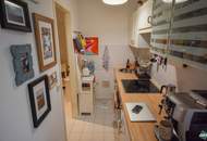 Ruhelage: Schöner 2-Zimmer-Altbau mit Blick in den grünen Hinterhof