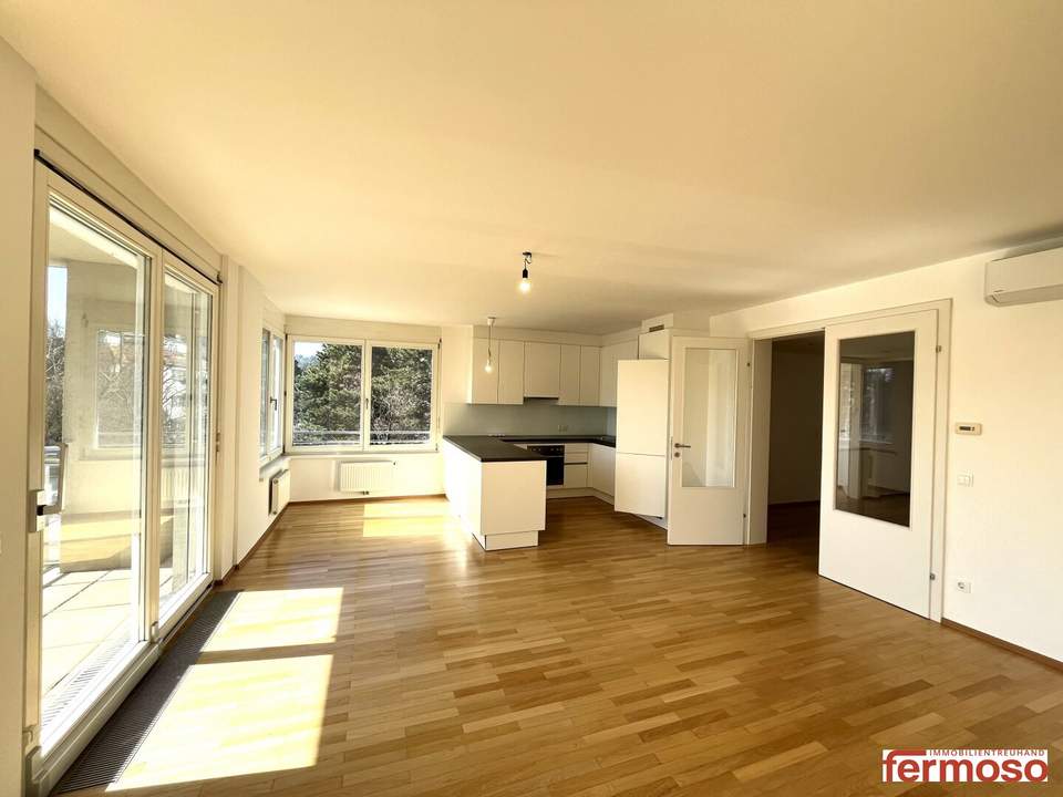Tolle 4-Zimmer Wohnung - hell, gut durchdachter Grundriss und zwei Balkone