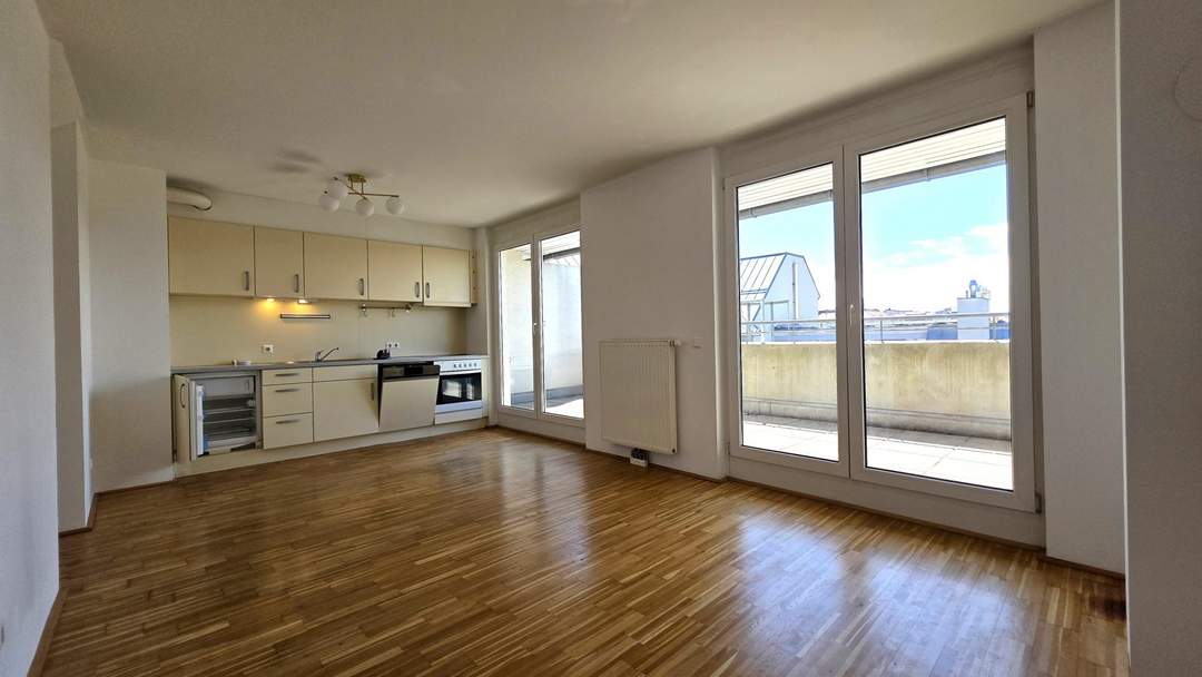 Maisonette-Wohnung mit großer Terrasse und 2 WCs - U1 Nähe!!