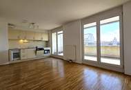 Maisonette-Wohnung mit großer Terrasse und 2 WCs - U1 Nähe!!