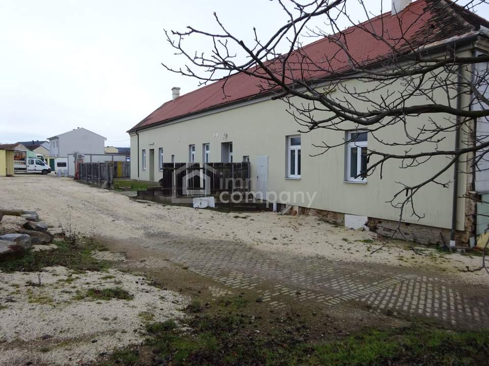 Gewerbeobjekt im Bezirk Hollabrunn steht zum Verkauf oder Vermietung!!!