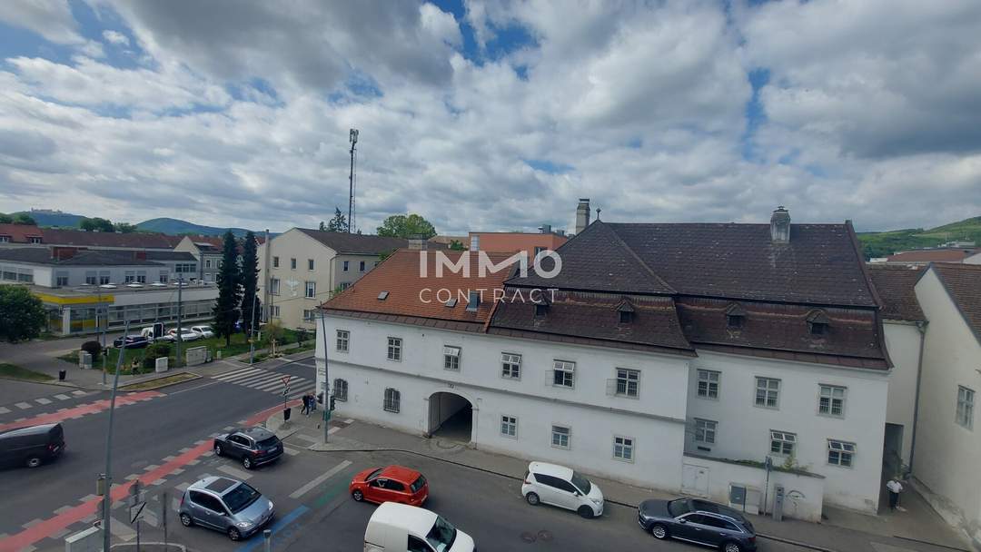 Großzügiges Büro 400m² mit Klimaanlage, Aufzug & Stadtblick in Krems – top Lage!