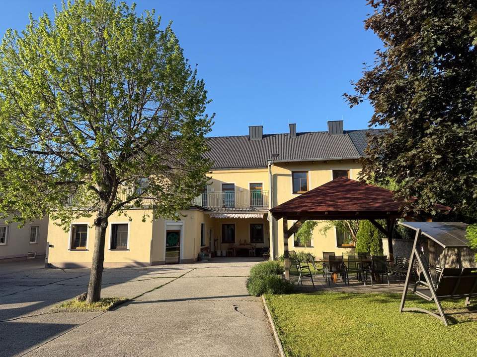 Anlageobjekt - 5 kleine Starter Wohneinheiten &amp; 2 größere Wohnungen