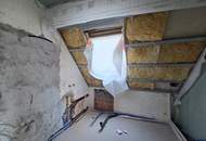 Älteres Wohnhaus mit freistehender Garage samt Nebenraum und Garten in Ruhelage