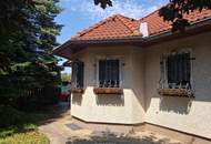 ''Komfortabel ausgestatteter Bungalow mit parkähnlichem Garten''