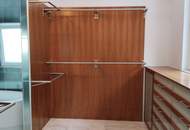 Exklusives Penthouse mit Hotelambiente – Hallenbad, Spa-Bereich, Partykeller und uneinsehbarer Dachterrasse