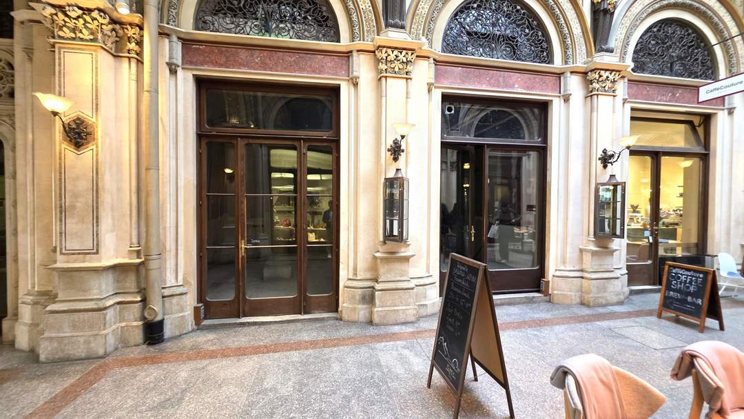 PALAIS FERSTL: Geschäftslokal + Lager in der Passage