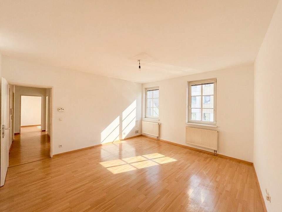 Sofort beziehbar! 3-Zimmer-Wohnung in der Innenstadt | Separate Küche | Großes Bad | Klimaanlage
