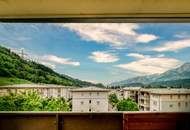 Dachgeschossjuwel in Wattens mit Panoramablick, Balkon & Ofen – geringe Betriebskosten