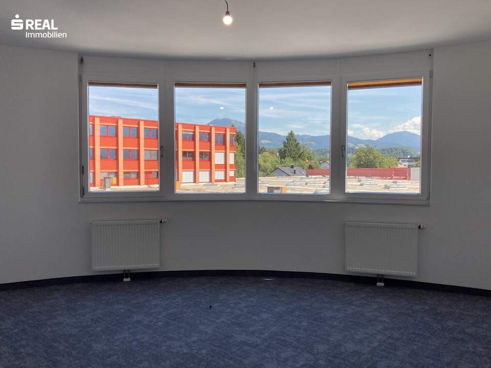 Arbeiten mit Weitblick – frisch renovierte Büroetage, hell, zentral