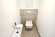 Viel Licht - Zwei Zimmer - Große Terrasse! Ideale Kleinwohnung mit dem extra WOW! Klimaaktiv Bronze! Ruhige Seitengasse + Luftwärmepumpe und Solaranlage + Perfekte Raumaufteilung + Garage!