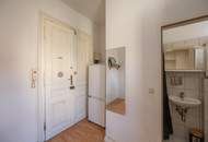 ++KLNB121++ Renovation Opportunity: 2-Room Apartment in Prime Location with Airbnb Potential