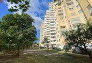 HERRLICHER FERNBLICK vom 7. STOCK! Wohnung mit LOGGIA zu SANIEREN!