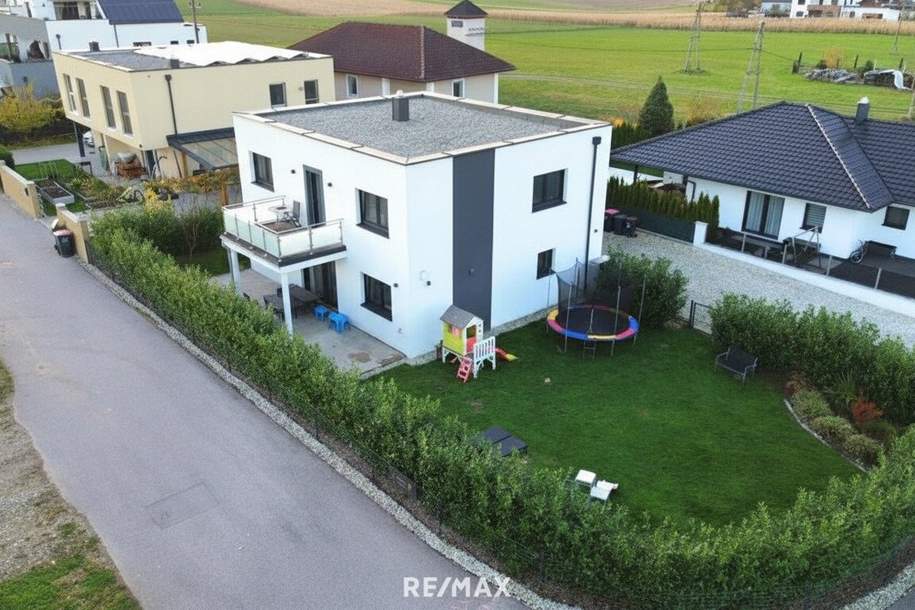 Modernes Einfamilienhaus in Ziegelmassivbauweise – Stilvolles Wohnen in ruhiger Lage, Haus-kauf, 548.000,€, 5233 Braunau am Inn