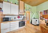 PRIVATES PARADIES IN ANGENEHMER LAGE - FREUNDLICHES HAUS MIT WINTERGARTEN UND WEINKELLER!