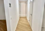 LAXURY: 2 Rooms. Prime Location. Commission-free: Directly at the main train station