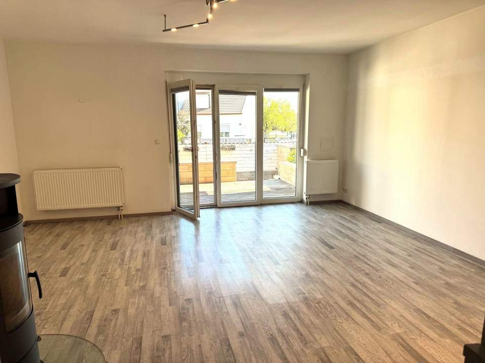 "Gepflegte Doppelhaushälfte mit Garage!"