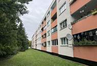 MIETE ERSTBEZUG SÜDSTADT: Neu sanierte 3-Zimmer-Wohnung mit Loggia und Grünblick