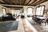 Französisches Jagd-Chalet – nur 30 Minuten von Wien: 2.000 m² Grundstück in unverbaubarer Ruhelage