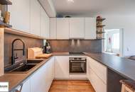 Gut geschnittene, modernisierte 4 Zimmer Wohnung mit Fernblick beim Schweizergarten - ab 1.9. beziehbar!