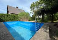 Vielseitiges Haus mit zwei Einheiten, guter Anbindung und eigenem Pool