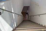 Therapieräume/ Yogastudio/ Atelier: Absolutes Lichtjuwel im Dachgeschoss zur Vermietung