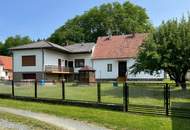 2 Häuser, ruhig gelegen, mit ebenem Garten