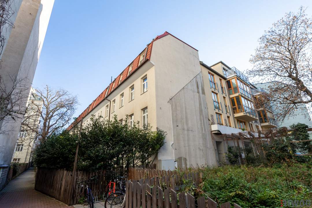 KAISERSTRAßE / RUHIGE ALTBAUWOHNUNG IN GUTEM ZUSTAND / 2. Stockwerk