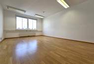 Mehrere freie Flächen in Bürogebäude nächst Triester Straße!