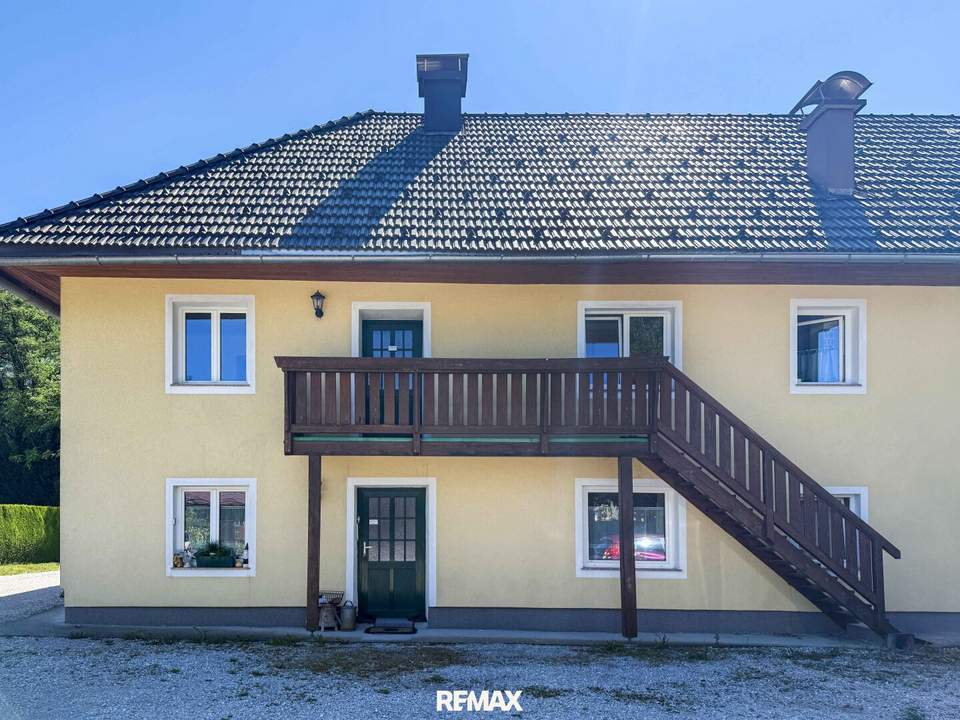 Zentral gelegene Wohnung - frisch renoviert - eigener Eingang