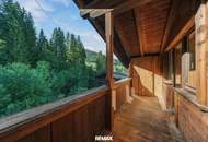 Frisch renovierter 3-Zimmer-Dachgeschosstraum mit zwei Balkonen und Tiroler Bergpanorama in Alpbach