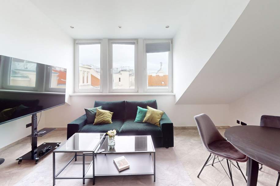 Bereit für die Airbnb Vermietung! Helle DG-Wohnung | 1,5 Zimmer in 2 Himmelsrichtungen ausgerichtet, Wohnung-kauf, 247.500,€, 1120 Wien 12., Meidling