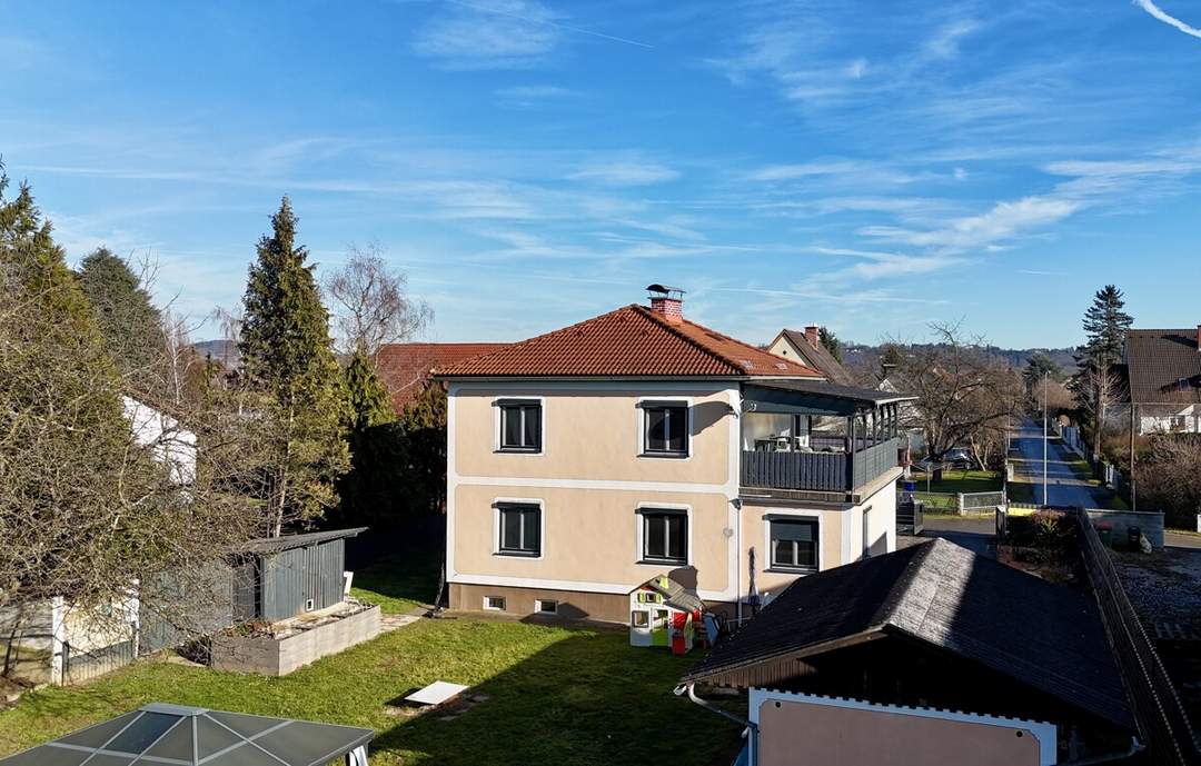 Großzügiges Familienhaus rd. 234 m² Wnfl. mit 1.446 m² Grundstück &amp; großem Entwicklungspotenzial!