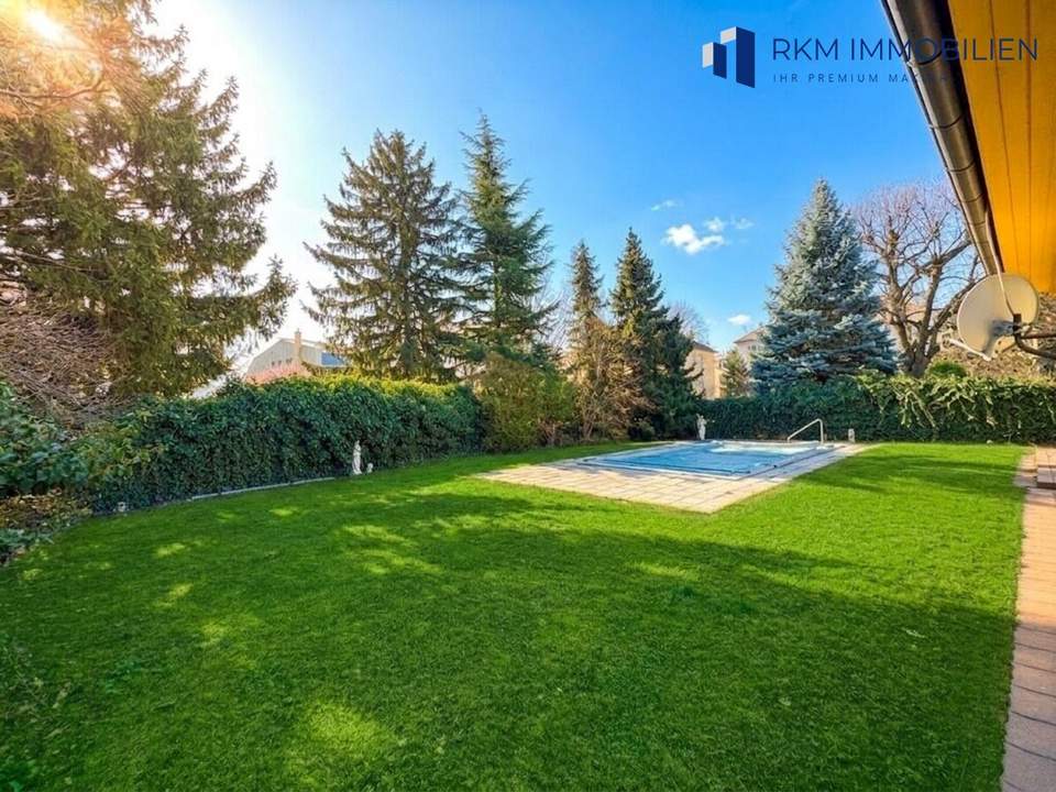 Besondere Gelegenheit: Baugrundstück mit Einfamilienhaus nähe Schloß Schönbrunn