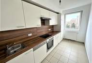 FAMILIENHIT, HOLBEINGASSE, 82 m2 Neubau, 3 Zimmer, Küche, Wannenbad, Parketten, 5. Liftstock, WG-geeignet