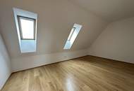 Exklusives Dachgeschoss mit 6 Zimmern, 2 Terrassen & Wellnessbereich |als WG oder Büro nutzbar