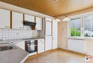 Großzügiges Ein- bzw. Zweifamilienhaus mit großem Garten und Garage