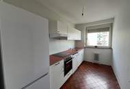 Neu sanierte, helle Wohnung mit toller Aussicht!