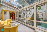 Bestandsfreies Mehrparteienhaus mit uneinsehbarem Innenhof. Atrium-Wohnklima mit edlem Charme der Gründerzeit. Ab sofort beziehbar.