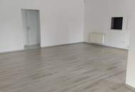 TOP Standort mit hoher Kundenfrequenz - ideal für Beauty &amp; Kosmetikdienstleistungen