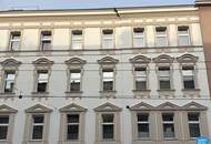 Topsaniertes Büro mit Vorgarten und Garage