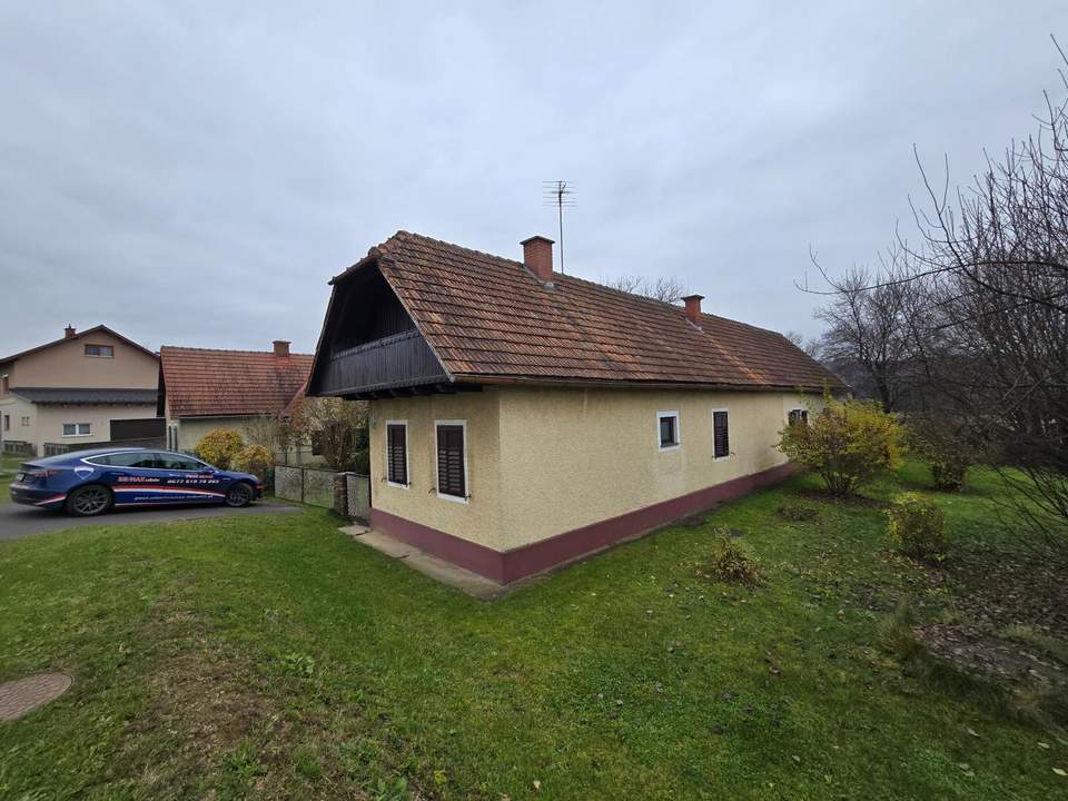 Einfamilienhaus mit ca 58 m² Wohnfläche in Lichendorf (stark sanierungsbedürftig) Open House am 23.11 von 10:00-12:00 Uhr