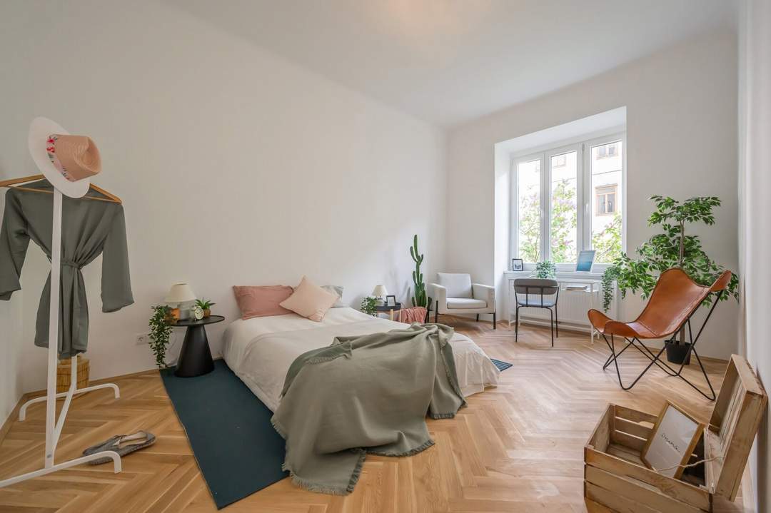 ++NEU++ Generalsanierter 2-Zimmer Altbau-ERSTBEZUG-Blick ins Grüne!