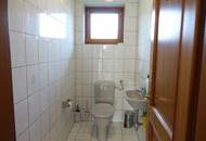 Familienfreundliches Wohnhaus mit Terrasse, schönem ebenen Garten, PV Anlage und Nebengebäude!