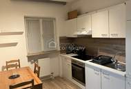 Klein aber oho ! Charmante 2-Zimmer-Wohnung mit Westbalkon & Parkplatz