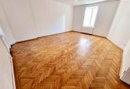 Neuer Preis! BESTLAGE hinter der Karlskirche! Prunkvolles und prestigträchtiges Altbauhaus! WG geeignete Mietwohnung im letzten Liftstock + Beste Infrastruktur und Anbindung!