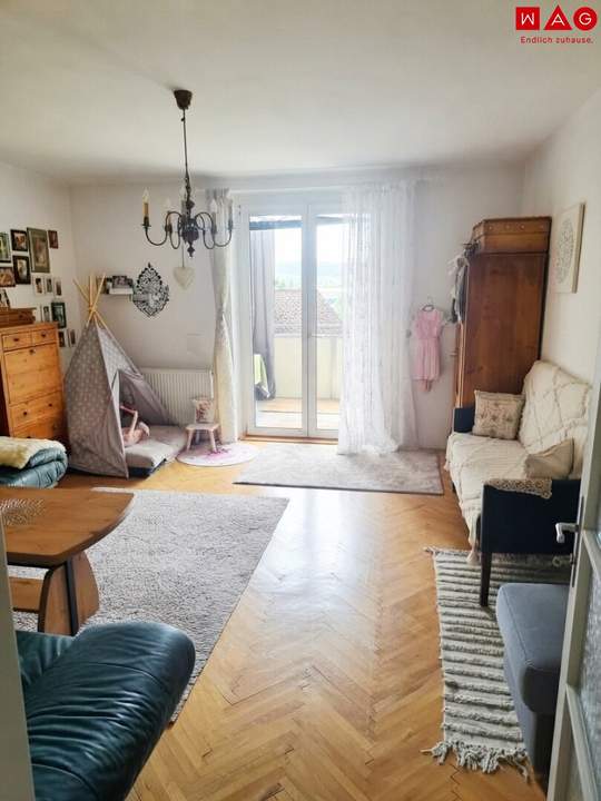 Ruhig wohnen und dennoch gut angebunden: 56,74 m² große 2-Zimmer-Wohnung mit Balkon und Parkplatz in ruhiger Lage in Vöcklabruck! Ab 01.12.2026 verfügbar!