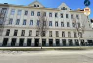 Große Halle mit Gussasphalt - Großartige Sichtbarkeit &amp; Exklusiver Werbeauftritt
